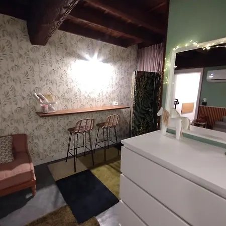 Apartment Carillon House *