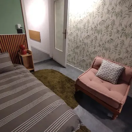 Carillon House Apartman *